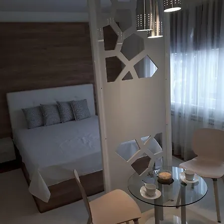 Apartment Art Veliko Tŭrnovo Exterior photo