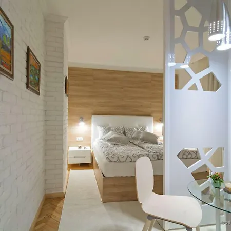 Apartment Art Veliko Tŭrnovo Exterior photo